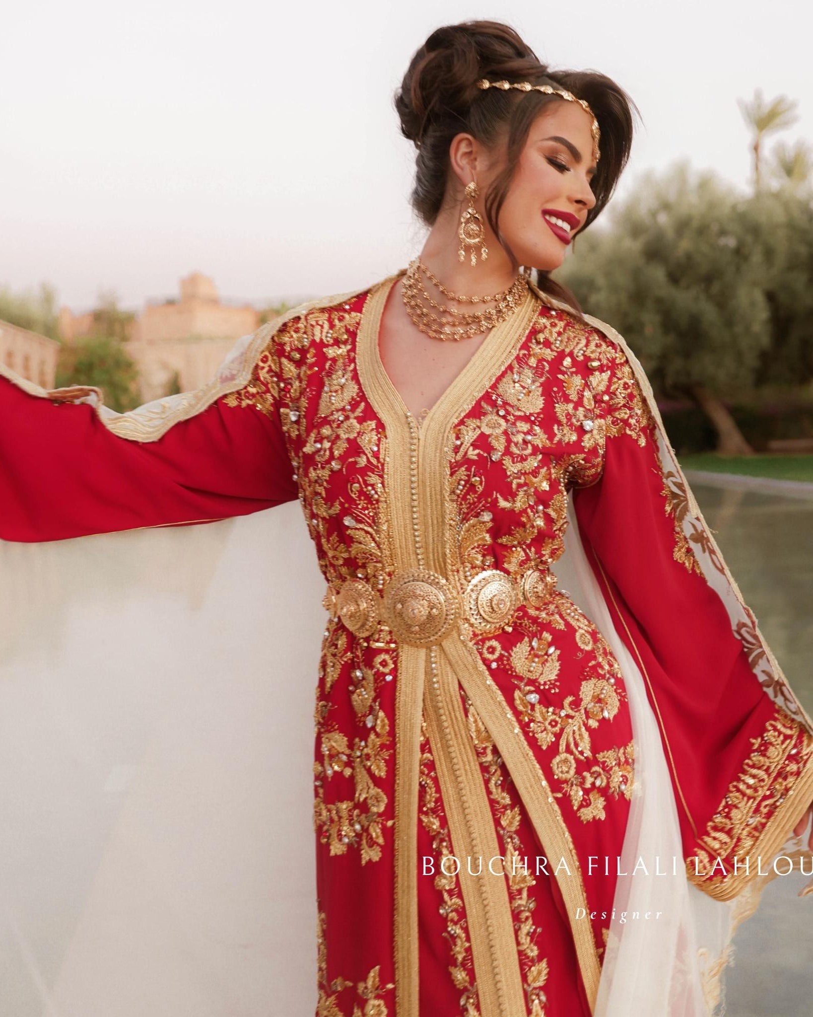Le Caftan Marocain : Histoire et Évolution d’une Icône de Mode Incontournable Le Caftan Marocain : Histoire et Évolution d’une Icône de Mode Incontournable