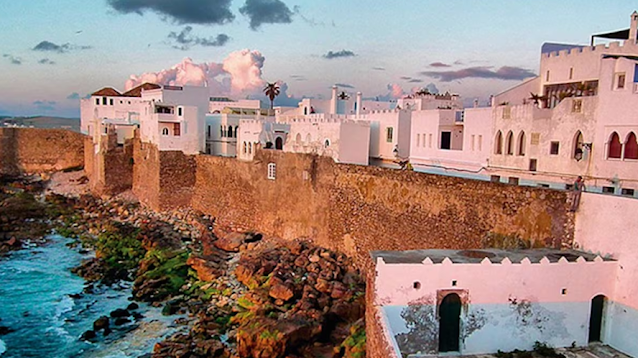 Asilah : ville artistique du Maroc et médina blanche sur l’Atlantique