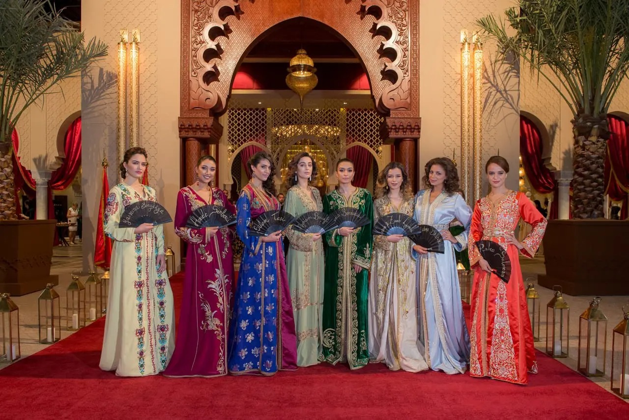 Le Caftan Marocain : Histoire et Évolution d’une Icône de Mode Incontournable Le Caftan Marocain : Histoire et Évolution d’une Icône de Mode Incontournable
