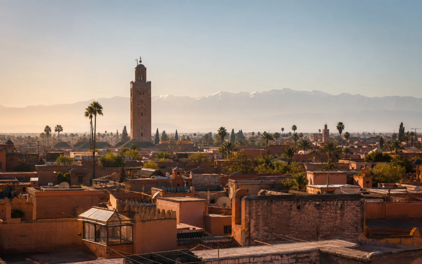 Marrakech : histoire, quartiers et identité de la Ville Rouge