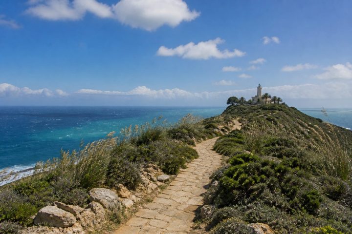 Relier la kasbah de Tanger au cap Spartel